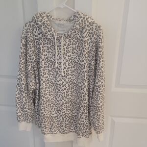 American Eagle Outfitters Soft Leopard Print Fleece